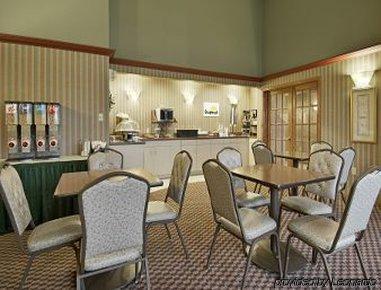 Days Inn By Wyndham Madison Ne/Windsor Étterem fotó